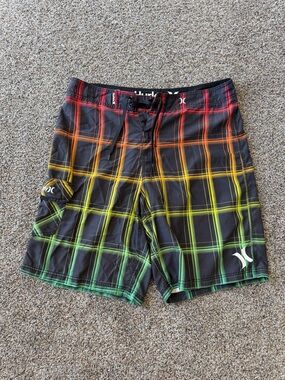 Hurley Phantom Board Shorts Mens Large 36 Black Rainbow Plaid Surf Swim Trunks